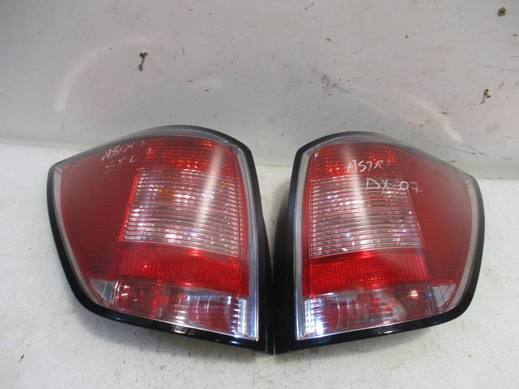 Lave prave zadne svetlo Opel Astra III 13223674